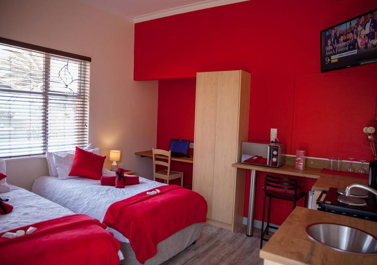 Stay Cleverly Self Catering Apartments Walvis Bay Esterno foto