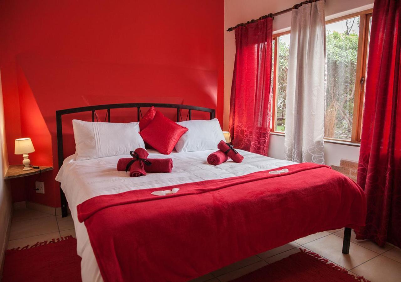 Stay Cleverly Self Catering Apartments Walvis Bay Esterno foto