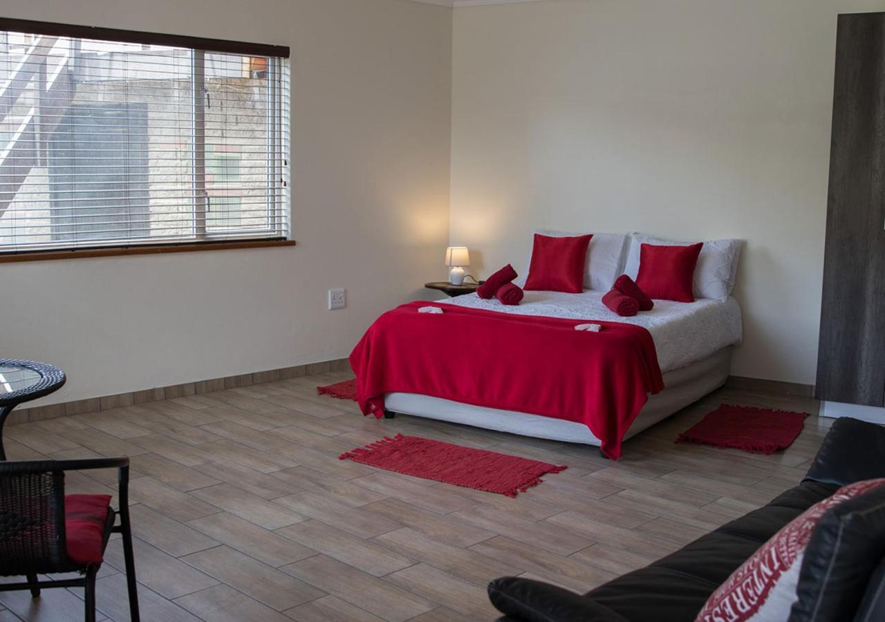 Stay Cleverly Self Catering Apartments Walvis Bay Esterno foto