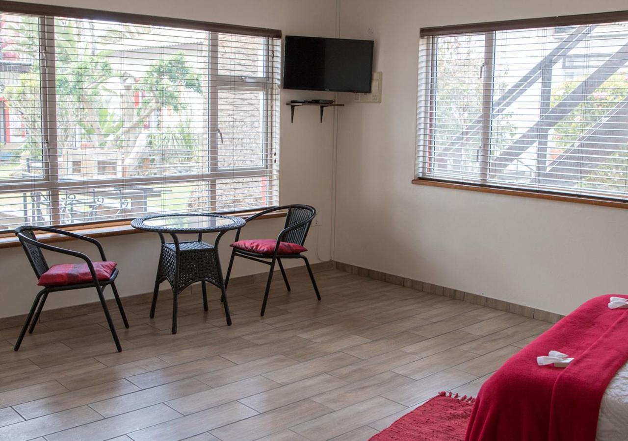 Stay Cleverly Self Catering Apartments Walvis Bay Esterno foto