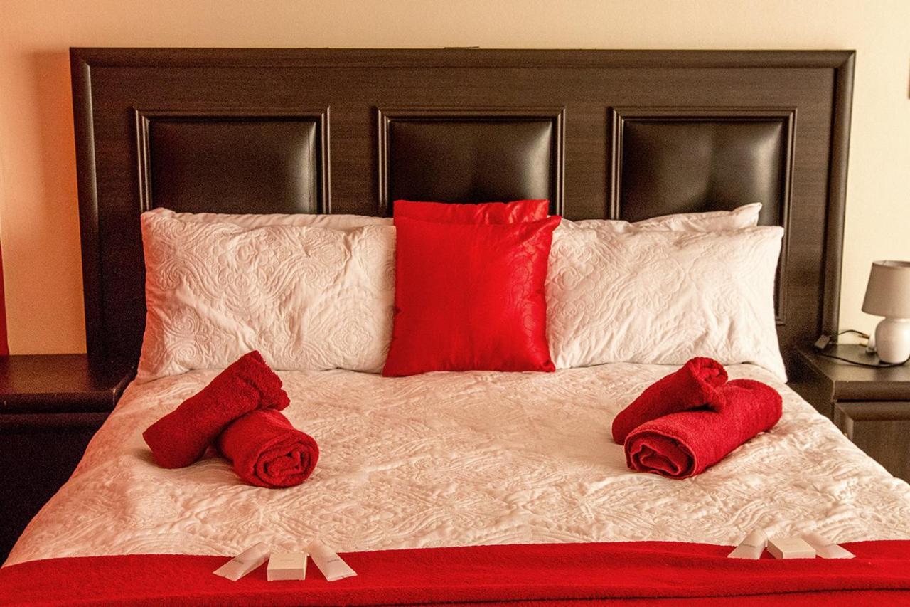 Stay Cleverly Self Catering Apartments Walvis Bay Esterno foto