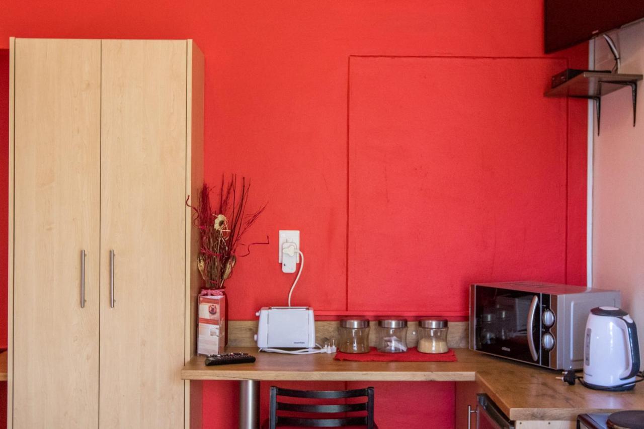 Stay Cleverly Self Catering Apartments Walvis Bay Esterno foto
