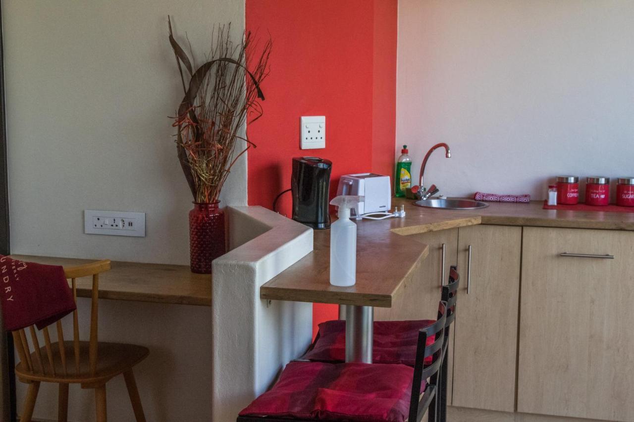 Stay Cleverly Self Catering Apartments Walvis Bay Esterno foto