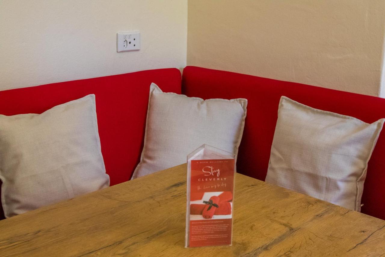 Stay Cleverly Self Catering Apartments Walvis Bay Esterno foto