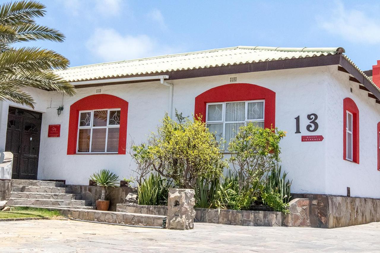 Stay Cleverly Self Catering Apartments Walvis Bay Esterno foto